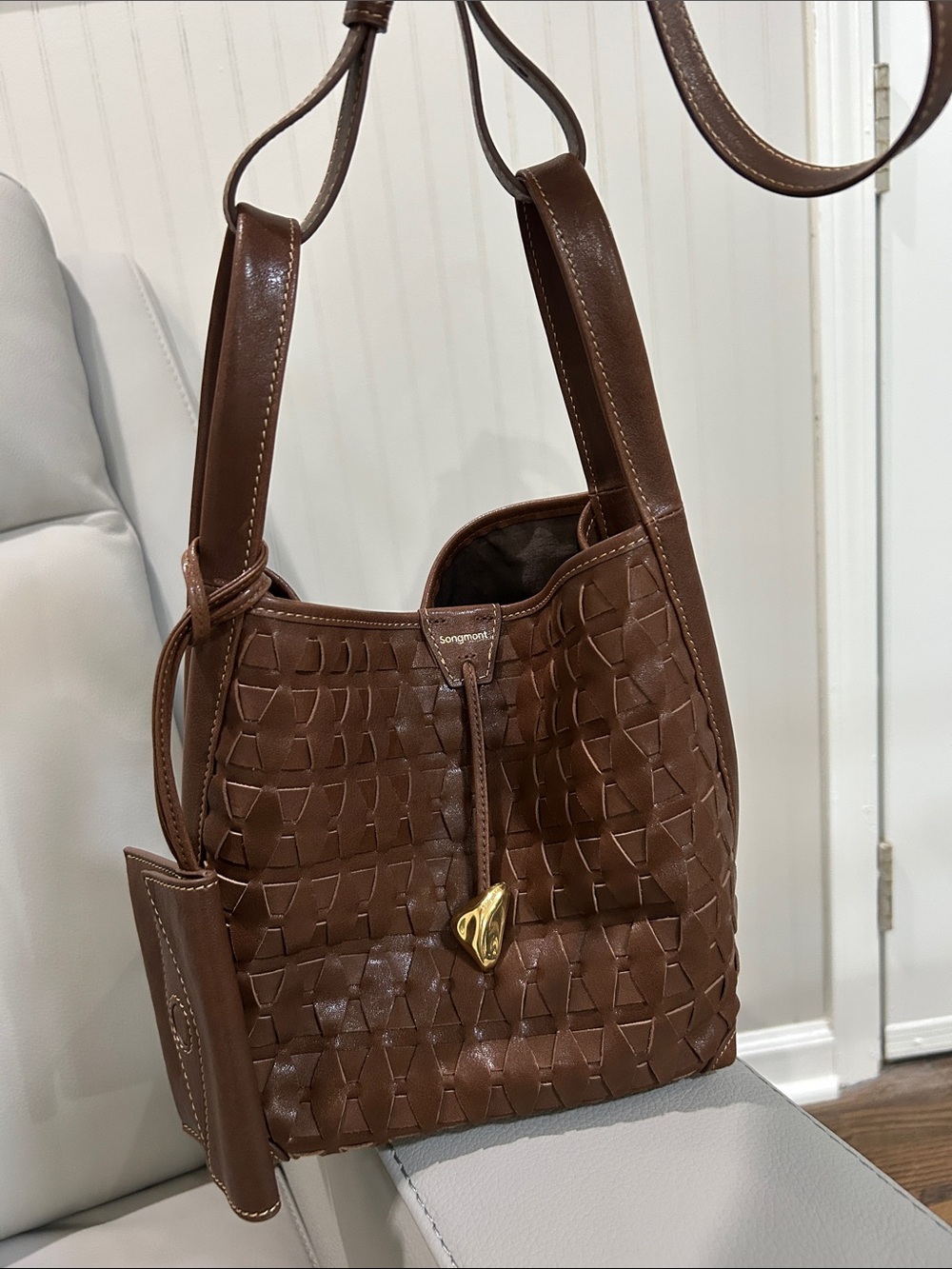 ✨ Songmont Lattice Bucket Bag - Sandal Leather ✨